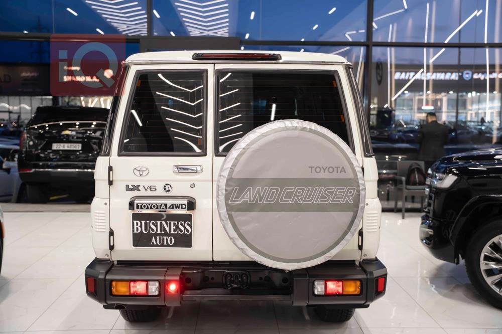 تويوتا لاند كروزر 70